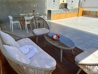 Foto 10 de Se vende hermosa casa de 02 pisos con cómoda terraza y una vista espectacular … sol todo el año !!
