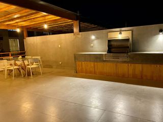 Foto 16 de Se vende hermosa casa de 02 pisos con cómoda terraza y una vista espectacular … sol todo el año !!