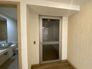 Foto 7 de Espectacular casa en alquiler con ascensor para vivienda o empresa, Sector Parque El Golf