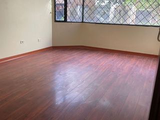 Foto 7 de DE OPORTUNIDAD AMPLIO DEPARTAMENTO A LA VENTA SECTOR EL BOSQUE.