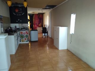 Foto 11 de Se vende Casa Comercial, con local y Departamentos frente a Avenida, en Villa El Salvador