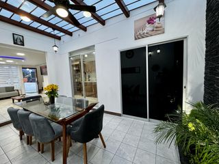 Foto 1 de CASA DE VENTA AMOBLADA EN POMASQUI