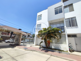 Foto 2 de Casa triplex en condominio privado con terraza y vista a la ciudad en la mejor ubicación de Piura
