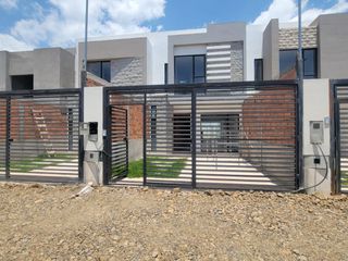 Foto 1 de CASAS VIP CUENCA