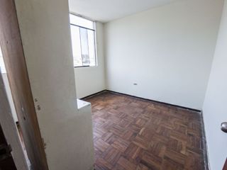 Foto 9 de VENTA DEPARTAMENTO EN EL RIMAC CON VISTA EXTERNA A LA Av. Felipe Arancibia