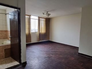 Foto 4 de VENTA DEPARTAMENTO EN EL RIMAC CON VISTA EXTERNA A LA Av. Felipe Arancibia