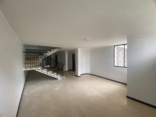 Foto 1 de ALQUILER CASA CON SUITE EN GARZOTA