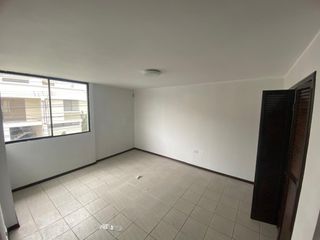 Foto 11 de ALQUILER CASA CON SUITE EN GARZOTA
