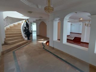 Foto 4 de De venta en CUMBAYA - LA PRIMAVERA. Espectacular casa de 5 dormitorios.