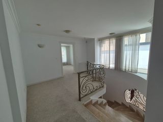 Foto 14 de De venta en CUMBAYA - LA PRIMAVERA. Espectacular casa de 5 dormitorios.