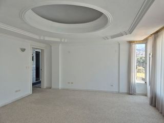 Foto 17 de De venta en CUMBAYA - LA PRIMAVERA. Espectacular casa de 5 dormitorios.