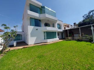 Foto 24 de De venta en CUMBAYA - LA PRIMAVERA. Espectacular casa de 5 dormitorios.