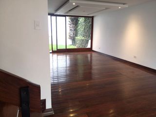 Foto 3 de Quito Tenis, sector Los Cabildos. En venta CASA REMODELADA.