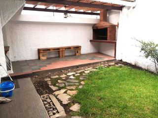 Foto 5 de Quito Tenis, sector Los Cabildos. En venta CASA REMODELADA.