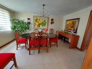 Foto 5 de CASA DE VENTA. CUMBAYÁ. San Juan alto.