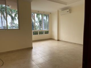 Foto 4 de Samborondón, Alquilo Excelente Casa de 6 dormitorios