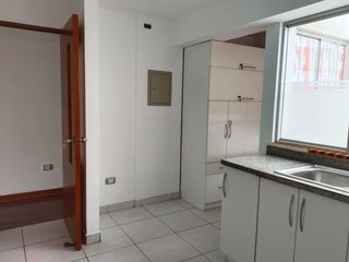 Foto 6 de Luminoso departamento de 3 dormitorios en Surquillo - venta