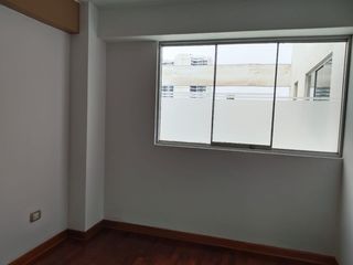 Foto 13 de Luminoso departamento de 3 dormitorios en Surquillo - venta