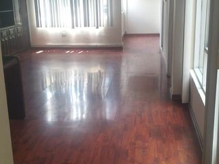 Foto 4 de Rento oficina en La Avenida  América y Mariana de Jesús.