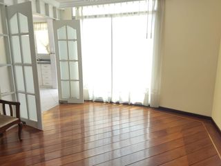 Foto 1 de Casa en renta  alquiler norte de Quito Santa Lucia Kennedy