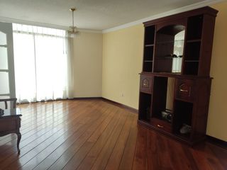 Foto 9 de Casa en renta  alquiler norte de Quito Santa Lucia Kennedy