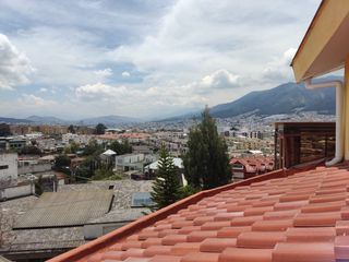 Foto 16 de Casa en renta  alquiler norte de Quito Santa Lucia Kennedy