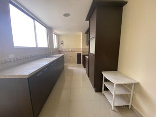 Foto 10 de Departamento de venta de 3 dormitorios en sector de Cotocollao Quito Ecuador