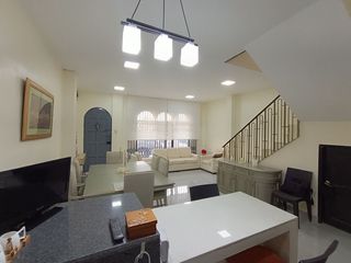 Foto 1 de Venta de casa, 5 dormitorios en Sauces 2, Guayaquil