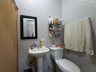 Foto 6 de Venta de casa, 5 dormitorios en Sauces 2, Guayaquil