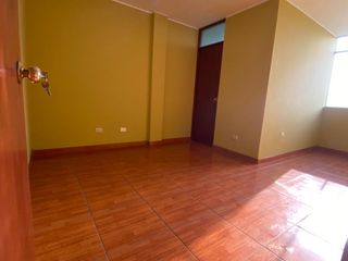 Foto 6 de VENDO AMPLIO DEPARTAMENTO 147.30 - LIMA