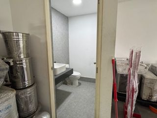 Foto 4 de Oficina Implementada de 211 m² con Vista Interna en Santiago de Surco