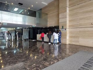 Foto 5 de Oficina Implementada de 211 m² con Vista Interna en Santiago de Surco