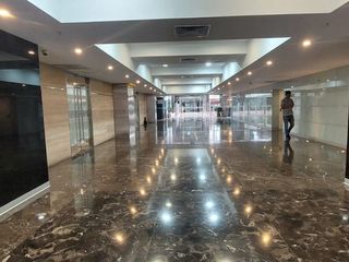 Foto 8 de Oficina Implementada de 211 m² con Vista Interna en Santiago de Surco