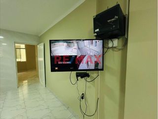 Foto 19 de Se Vende !!! Casa En Urb. Primavera /Cerca A Av. America Norte Y Tupac Amaru/255M2 De Construcción