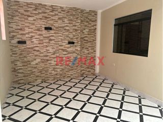 Foto 20 de Se Vende !!! Casa En Urb. Primavera /Cerca A Av. America Norte Y Tupac Amaru/255M2 De Construcción