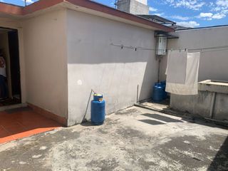 Foto 32 de Venta Casa  Rentera sector Jipijapa 3 departamentos