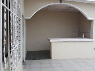 Foto 1 de Casa de Venta en Guayacanes, Guayaquil