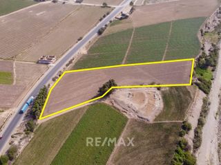 Foto 3 de Venta De Amplio Terreno En Carretera Lima - Canta Distrito De Canta- Lima/12,000M2 En Pleta Avenida Principal (75$ El Metro Cuadrado) - Precio Super S