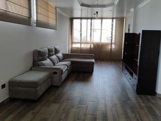 Foto 2 de En alquiler departamento de 4 dormitorios  en Garzota. (SM)