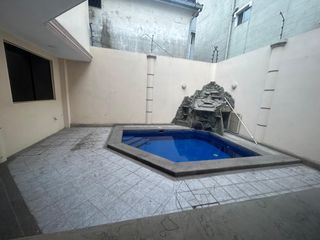 Foto 1 de Garzota, Venta de Linda Casa rentera 7 dormitorios separada en 2 departamentos con Jacuzzi