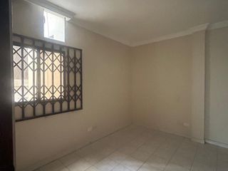 Foto 13 de Garzota, Venta de Linda Casa rentera 7 dormitorios separada en 2 departamentos con Jacuzzi