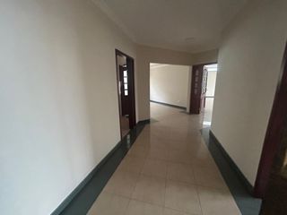 Foto 19 de Garzota, Venta de Linda Casa rentera 7 dormitorios separada en 2 departamentos con Jacuzzi