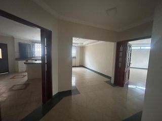 Foto 20 de Garzota, Venta de Linda Casa rentera 7 dormitorios separada en 2 departamentos con Jacuzzi