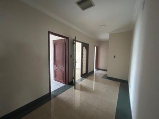 Foto 26 de Garzota, Venta de Linda Casa rentera 7 dormitorios separada en 2 departamentos con Jacuzzi