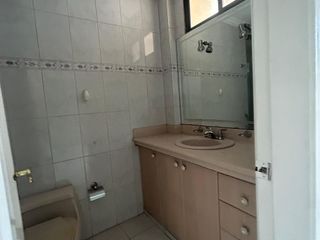 Foto 36 de Garzota, Venta de Linda Casa rentera 7 dormitorios separada en 2 departamentos con Jacuzzi