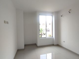Foto 20 de Venta Departamento Urbanización La Romareda Guayaquil