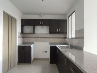 Foto 30 de Venta Departamento Urbanización La Romareda Guayaquil