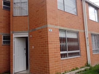 Foto 2 de SE VENDE  CASA EN EL CONJUNTO RESISDENCIAL LA FINCA MZ 1