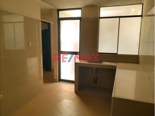 Foto 7 de Increíble Oportunidad: Amplio y Espacioso Departamento de 4 Habitaciones, Urbanización Santo Domingo - Etapa 12