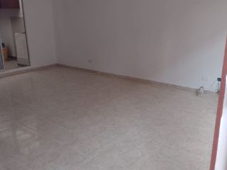 Foto 3 de SE VENDE  HERMOSA CASA EN MADRID CUNDINAMARCA